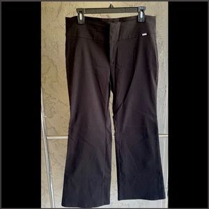 Guess black bootcut dress pant. Size: 32